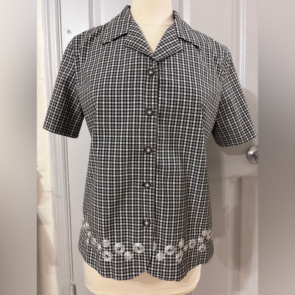 Alfred Dunner Black White Gingham Plaid Shirt Womens Sz 10 Embroidered Floral